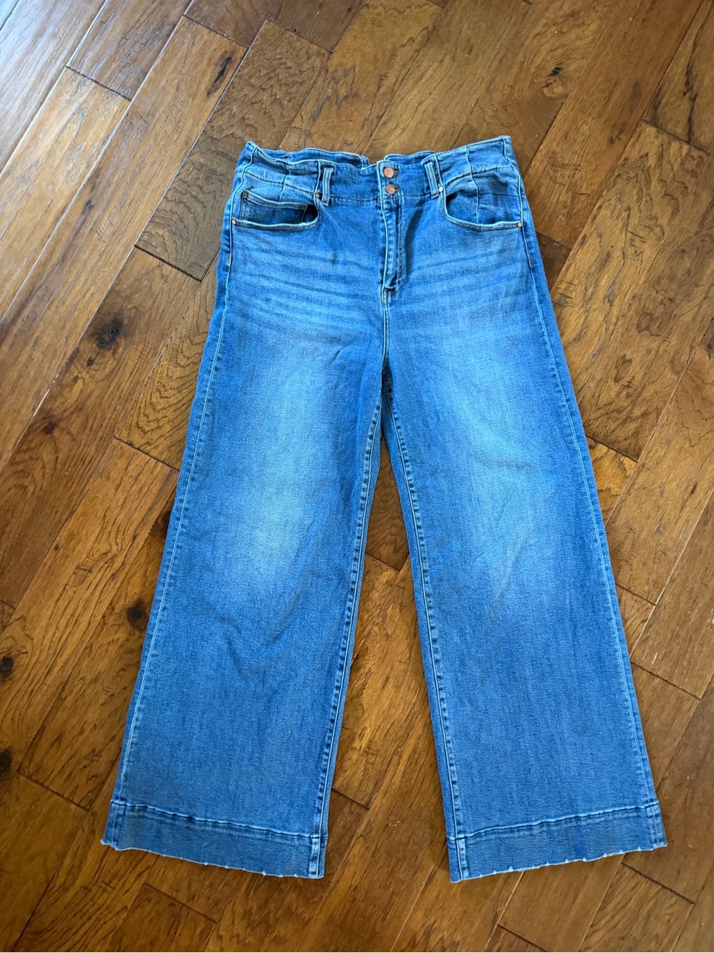 High-Rise Wide Leg Jeans in Light Blue Wash